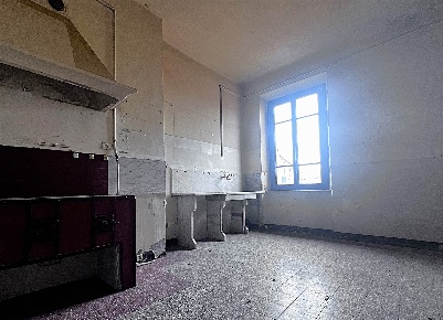 Foto Appartamento a Livorno Quartiere Venezia di 85 m² con 6 locali
