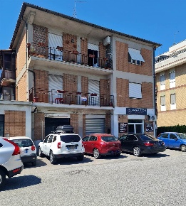 Foto Appartamento a Ceprano Centro di 110 m² con 5 locali in vendita