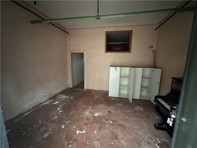 Foto Negozio in VIA MARCONI 1, Montelupo Fiorentino Centro di 100 m²