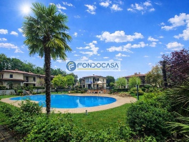 Foto Casa indipendente in via rio marle, Polpenazze del Garda di 250 m²