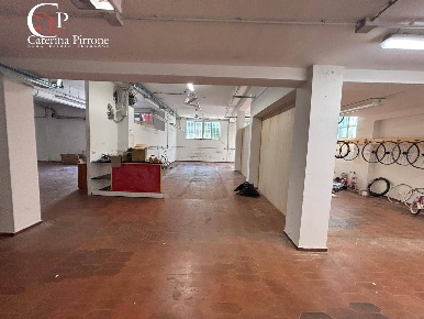 Foto Laboratorio in via Rocca Tedalda 140, Firenze Rovezzano di 320 m²