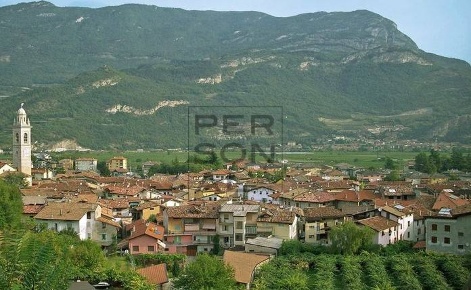 Foto Capannone industriale a Volano di 391 m² in vendita