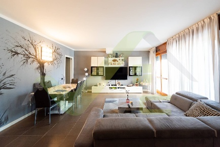 Foto Appartamento in VIALE GAVAZZI 114, Melzo di 91 m² con 3 locali