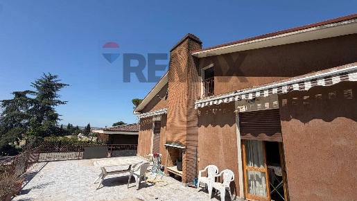 Foto Villa unifamiliare in Via Cagliari 10, Foligno Viale Roma di 260 m²