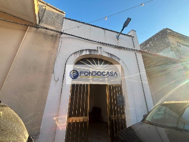 Foto Casa indipendente in VIA UMBERTO I 45, Lequile di 130 m² con 4 locali