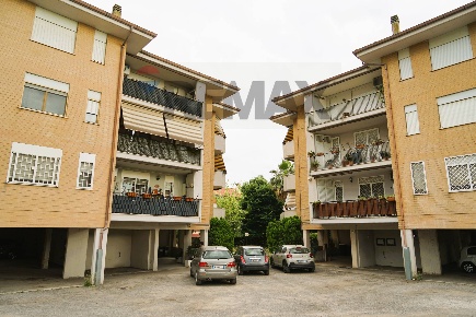 Foto Appartamento in via Innocenzo XII 15, Ariccia Centro di 110 m²