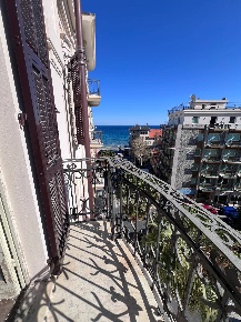 Foto Appartamento in Viale Gibb, Alassio di 183 m² con 9 locali in vendita