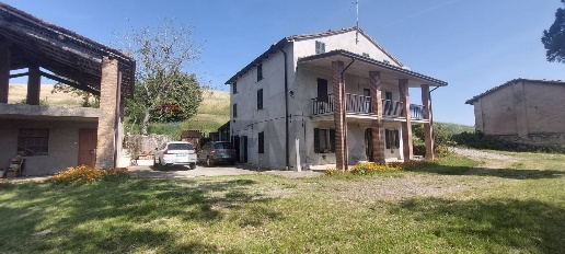 Foto Rustico in Strada Vignone 13, Ponte dell'Olio Centro di 550 m²