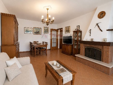 Foto Appartamento a Seravezza Ripa Pozzi Querceta Ponterosso di 119 m²