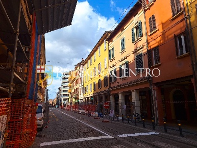 Foto Appartamento in Via San Felice, Bologna San Felice di 80 m² in vendita