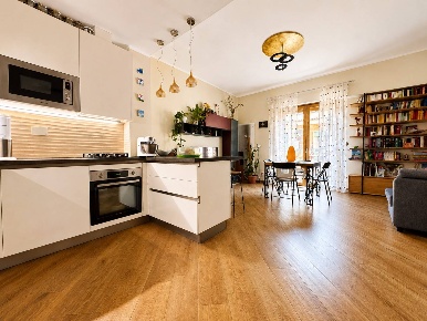 Foto Appartamento in via Segesta, Roma Appio Latino di 70 m² con 3 locali