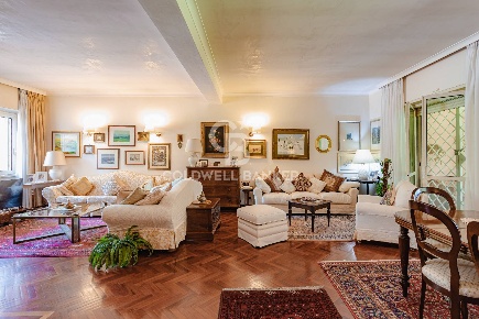 Foto Villa unifamiliare in Largo Dell'Olgiata, Roma Olgiata di 350 m²