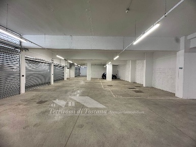 Foto Garage in Via Baracca 199, Firenze Novoli di 19 m² con 1 locali
