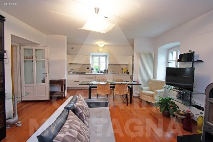 Foto Appartamento a Nogaredo Centro di 150 m² con 5 locali in vendita