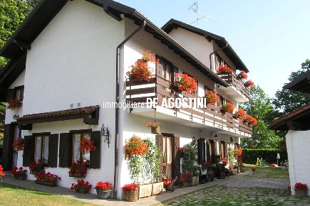 Foto Villa unifamiliare in Regione Cantarana  22, Arona di 400 m²