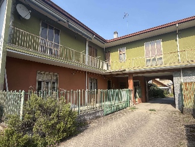 Foto Appartamento a Cilavegna Centro di 100 m² con 3 locali in vendita
