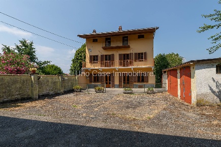 Foto Casa indipendente in Via Mazzini 72, Caravino Centro di 120 m²