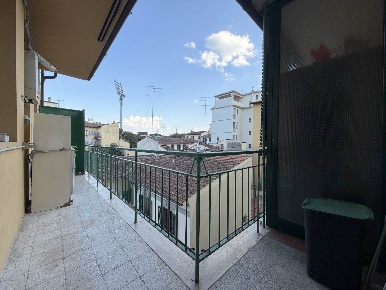 Foto Appartamento a Firenze Campo di Marte di 140 m² con 8 locali
