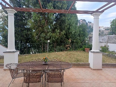 Foto Appartamento in VIA CORIGLIANO, Capri Centro di 90 m² con 3 locali