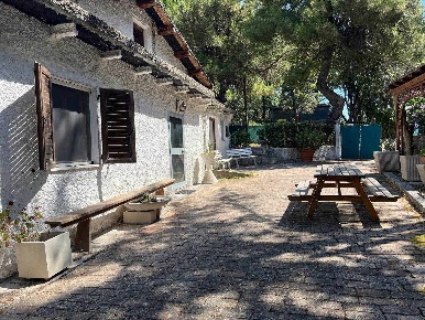 Foto Casa indipendente a Ancona Poggio - Massignano di 150 m² con 5 locali