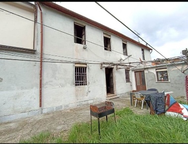 Foto Case semi ndipendenti a Camaiore Camaiore Paese di 130 m² con 7 locali