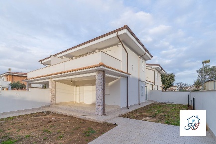 Foto Villa unifamiliare in via Leda, Anzio Villa Claudia di 120 m²