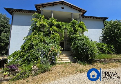 Foto Appartamento in Via Valnerina, Terni Papigno - Miranda di 170 m²