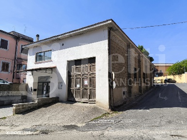 Foto Magazzino in Piazza san  Biagio snc, Corchiano Centro di 120 m²