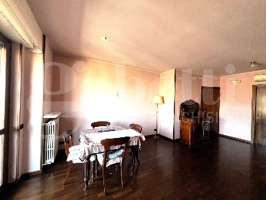 Foto Appartamento in Via Monte Cornagera 19, Bergamo Celadina di 90 m²