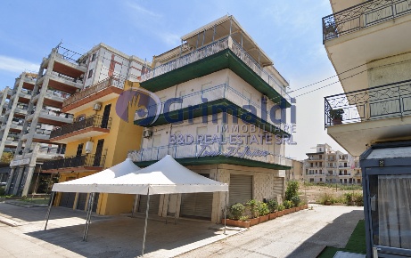Foto Appartamento in Via LibertÃ  89, Bagheria Centro di 95 m² con 3 locali