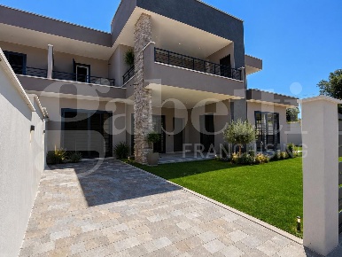Foto Villa unifamiliare in Via Torino snc, Anzio Villa Claudia di 140 m²