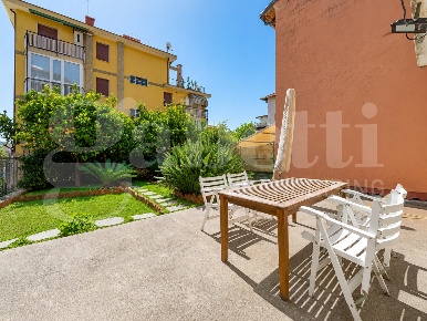 Foto Villa unifamiliare in Via duca degli abruzzi 62, Sanremo di 100 m²