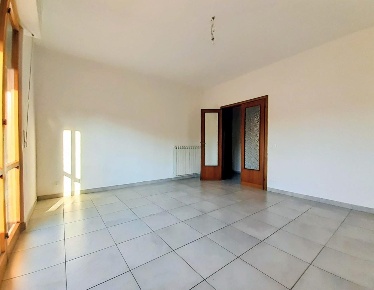 Foto Appartamento a Pontedera Oltrera di 90 m² con 5 locali in vendita