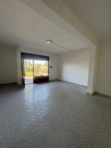 Foto Locale commerciale a San Giuliano Terme Colignola, Campo di 170 m²