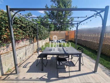 Foto Casa indipendente a Signa di 65 m² con 3 locali in vendita