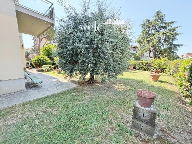 Foto Appartamento a Campi Bisenzio Centro di 122 m² con 5 locali in vendita