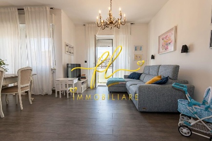 Foto Appartamento a Livorno Porta a Mare - Mazzini di 107 m² con 6 locali