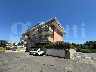 Foto Appartamento in Via della LibertÃ  31, Marino Frattocchie di 76 m²