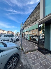Foto Locale commerciale a San Miniato San Miniato Basso di 245 m²
