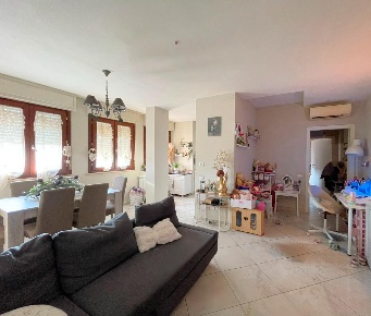 Foto Appartamento a Fucecchio Centro di 81 m² con 3 locali in vendita