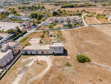 Foto Rustico in Via Giovanni XXIII snc, Poggiardo Centro di 821 m²