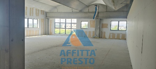 Foto Capannone industriale a Empoli di 740 m² in vendita