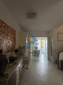 Foto Case semi ndipendenti a Capraia e Limite di 240 m² con 7 locali