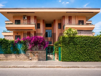 Foto Appartamento in Largo Guglielmo La Pegna 18, Roma Mostacciano