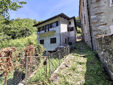 Foto Rustico in Ponte Falmenta, Valle Cannobina di 160 m² con 4 locali