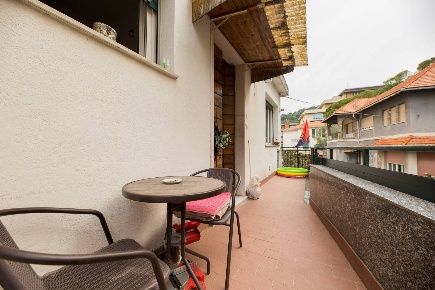 Foto Appartamento in Via Giulia De Vincenzi, Genova Molassana di 67 m²