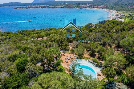Foto Villa unifamiliare a Olbia Porto Rotondo di 267 m² con 12 locali