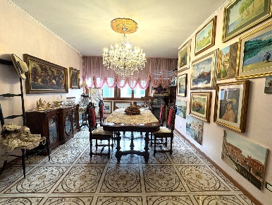 Foto Appartamento in Via Rosa, Venezia Mestre di 108 m² con 4 locali