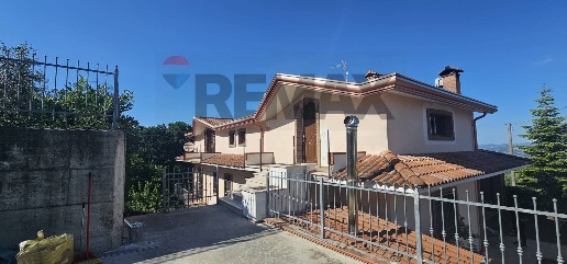 Foto Case semi ndipendenti in via Delcogliano raffaele snc, San Nazzaro