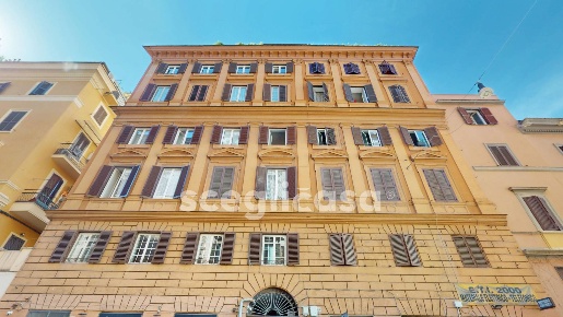 Foto Appartamento in Via Alfieri 10, Roma Esquilino di 125 m² con 4 locali